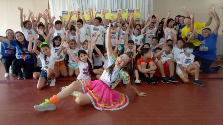 CONFIRA AGORA COMO FOI NOSSO PRIMEIRO DIA DE COLÔNIA DE FÉRIAS!